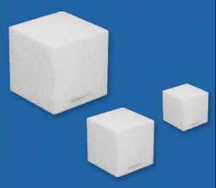 cubos de isopor coloridas